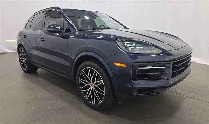 Used 2024 Porsche Cayenne S w/ Premium Package Plus AWD/4WD image 3