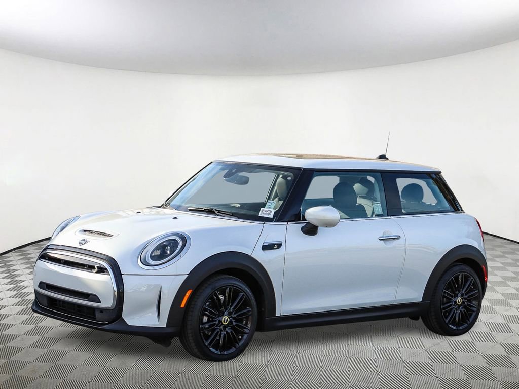 Used 2024 MINI Cooper SE image 6