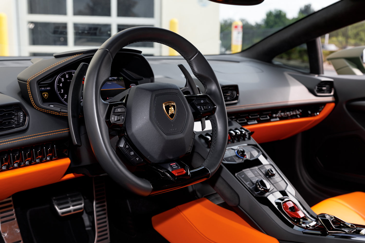 Used 2017 Lamborghini Huracan LP 610-4 AWD/4WD image 30