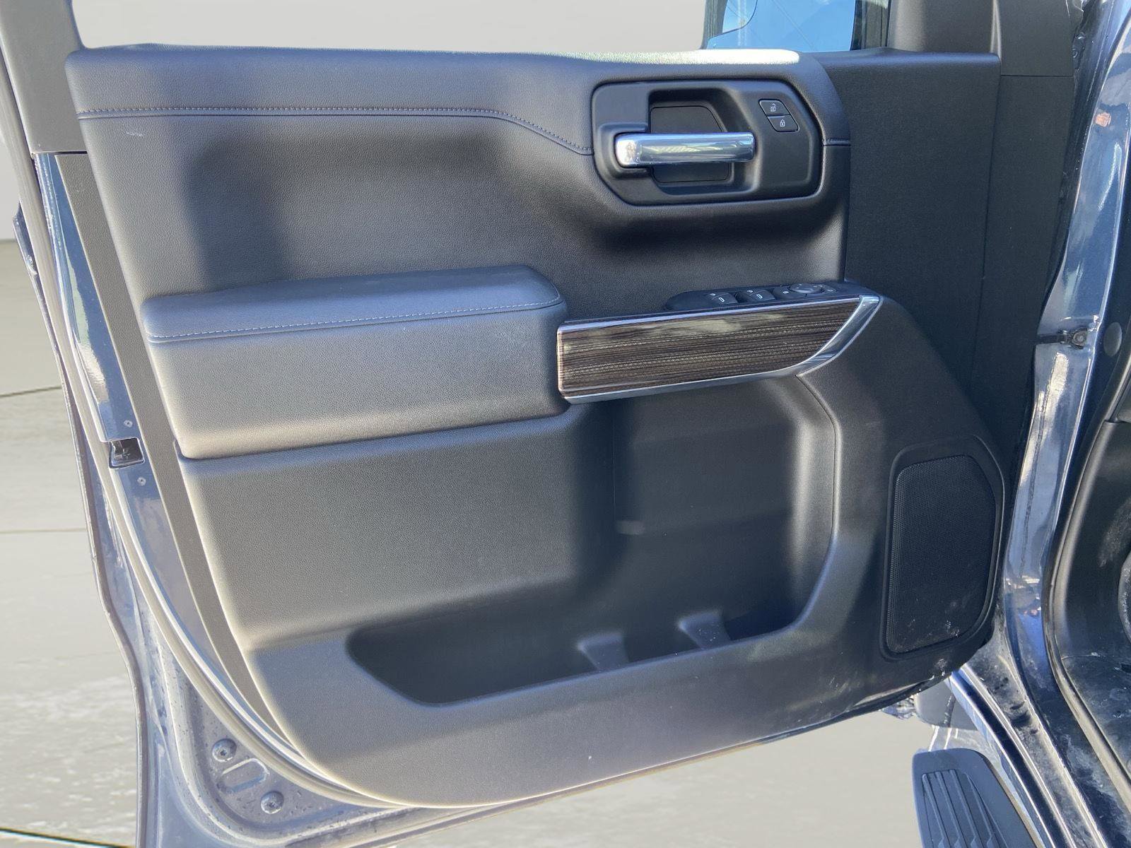 Used 2021 Chevrolet Silverado 1500 LT Trail Boss w/ Bed Protection Package image 23