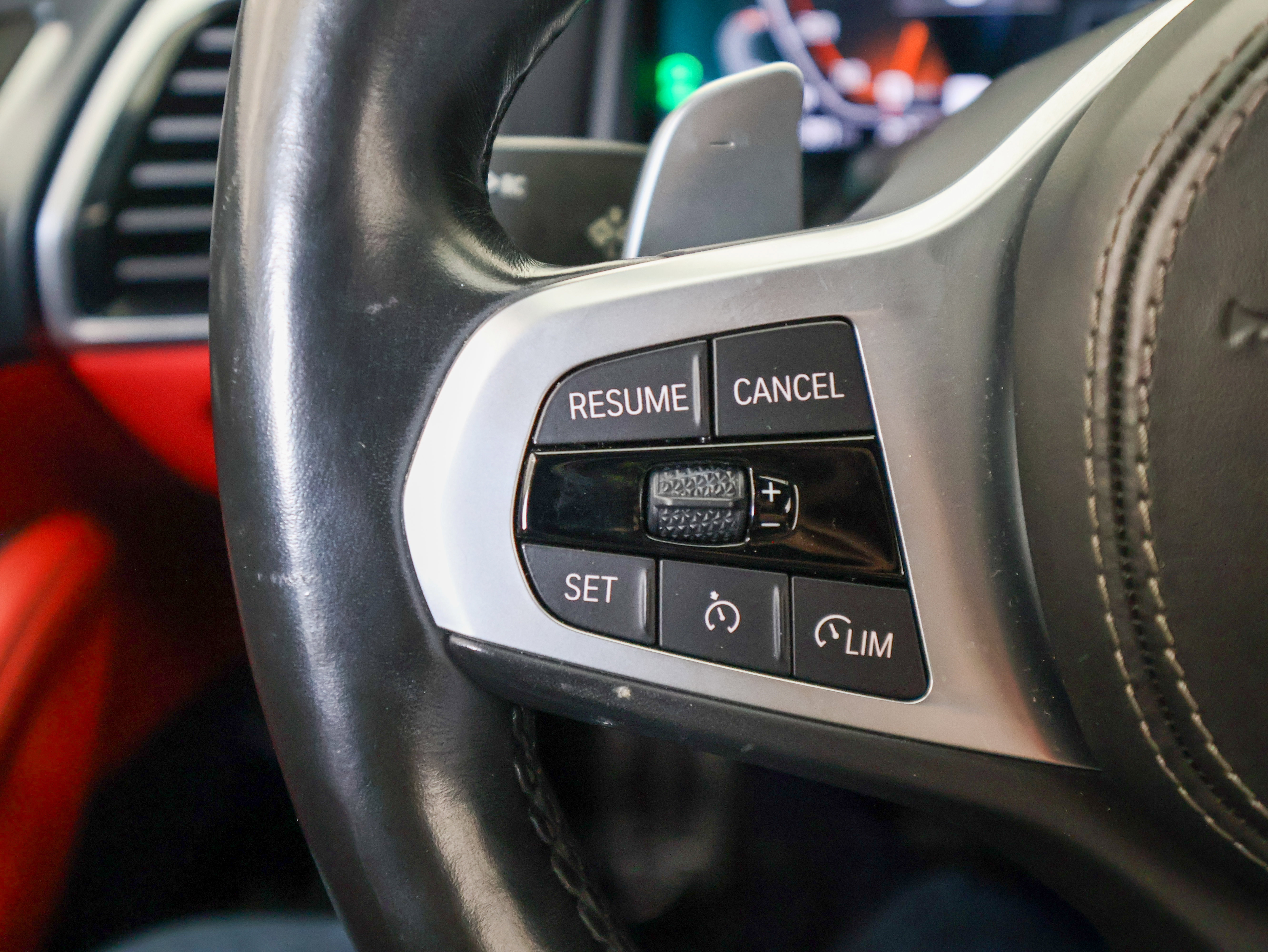 Used 2021 BMW M850i xDrive Convertible w/ Driving Assistance Package image 33