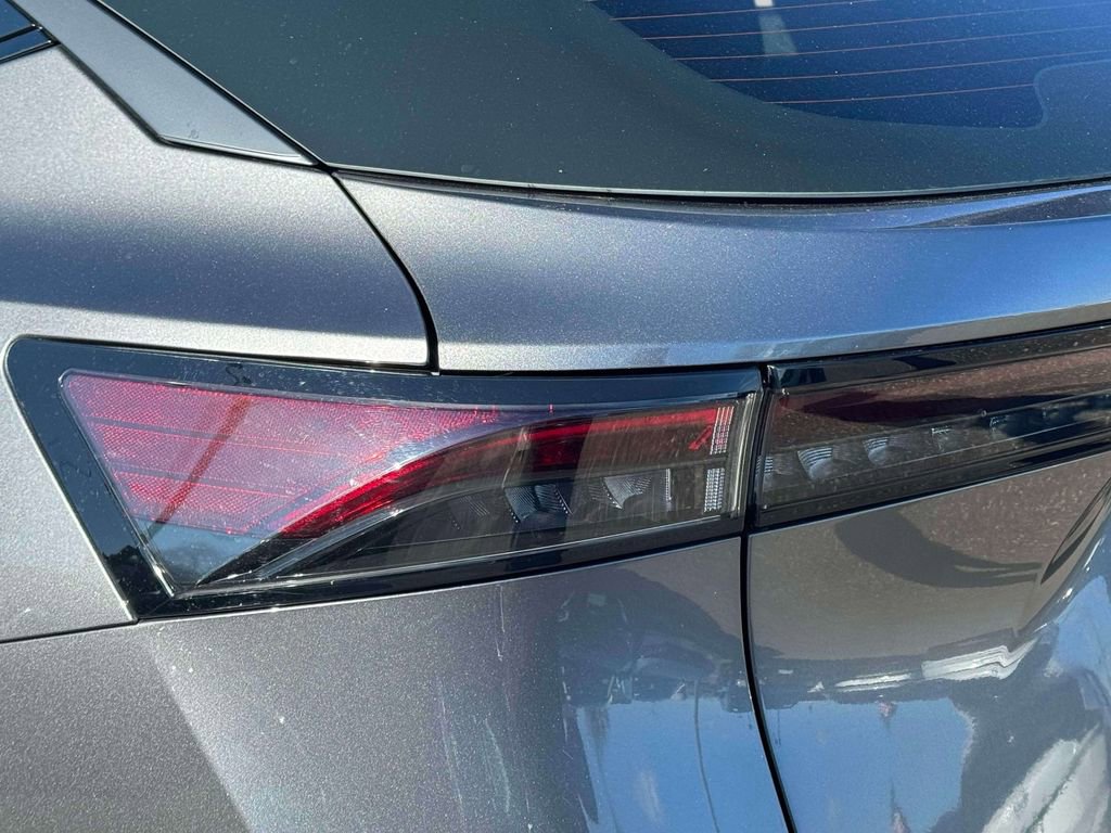 Certified 2024 Nissan Ariya AWD image 9