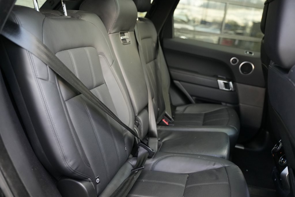 Used 2020 Land Rover Range Rover Sport HSE image 38