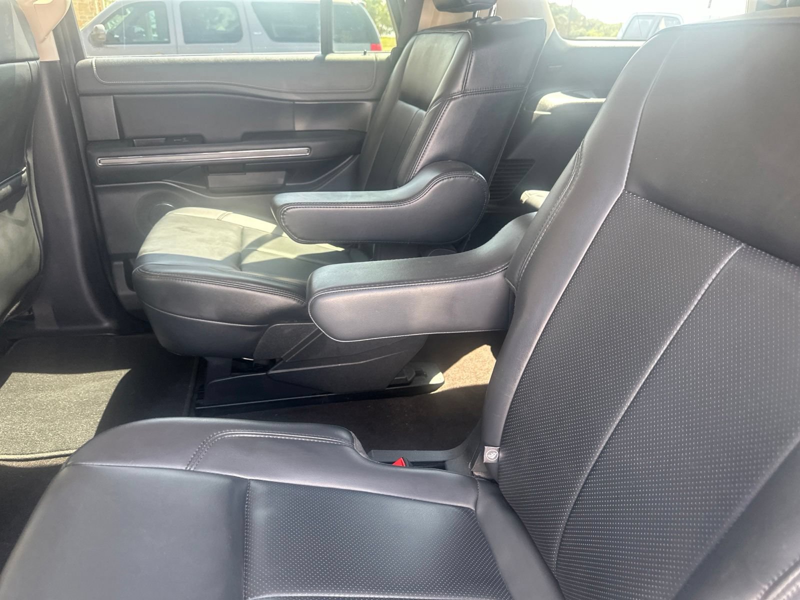 Used 2023 Ford Expedition XLT RWD image 10