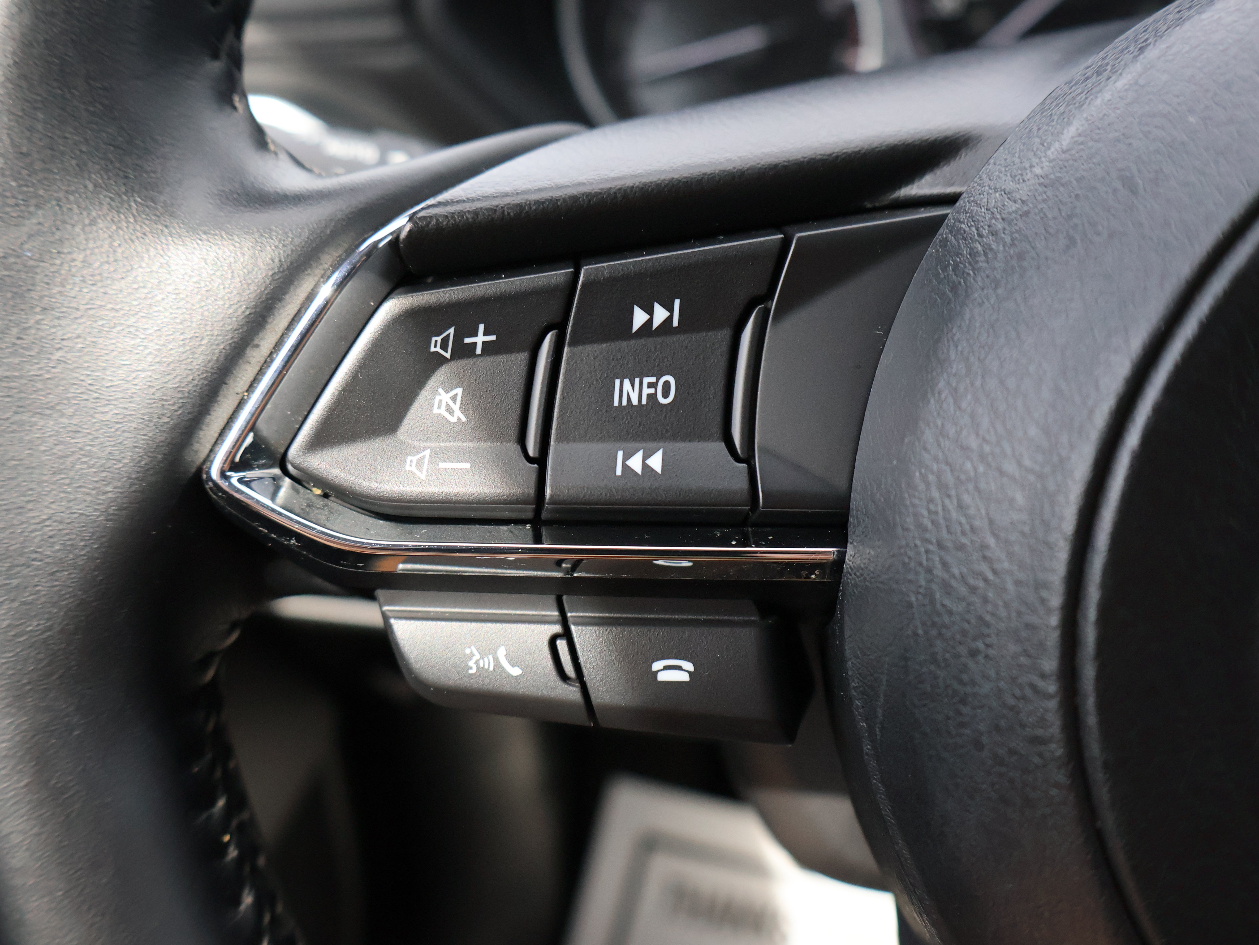Used 2025 MAZDA CX-5 AWD 2.5 S w/ Preferred Package image 33