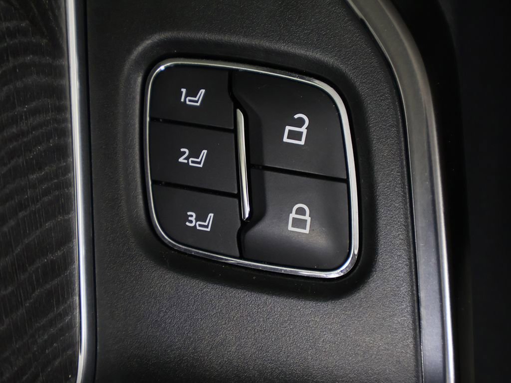 Used 2024 Ford F250 Platinum AWD/4WD image 37