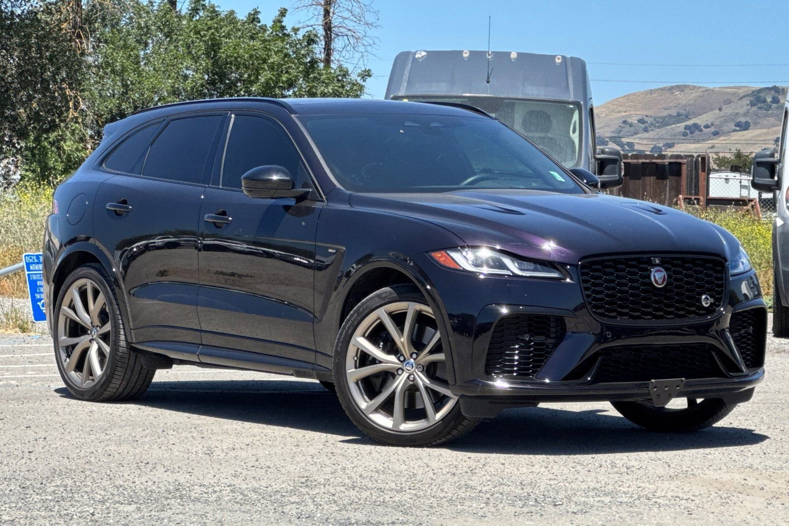 Used 2023 Jaguar F-PACE SVR AWD/4WD image 2