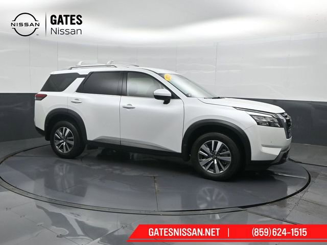Used 2025 Nissan Pathfinder SL AWD/4WD video 1