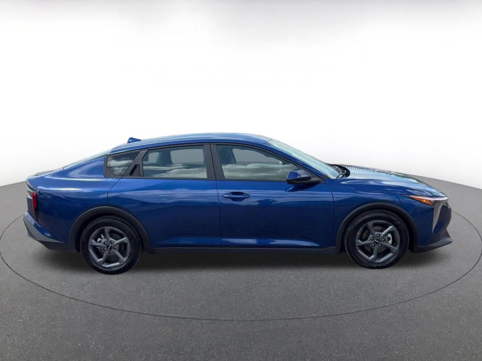 Used 2025 Kia K4 FWD image 13