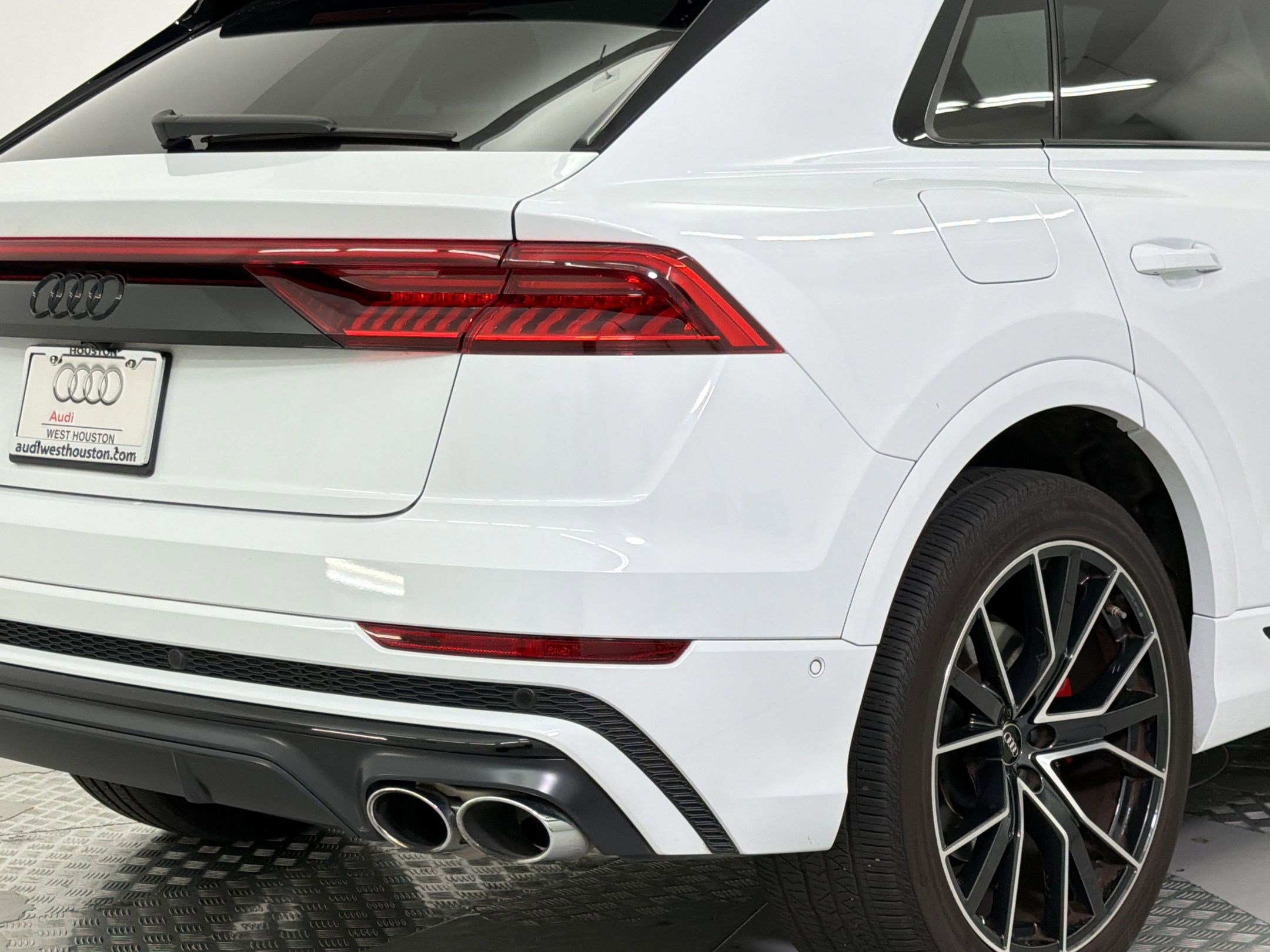 Used 2023 Audi SQ8 Prestige w/ Prestige Package AWD/4WD image 24
