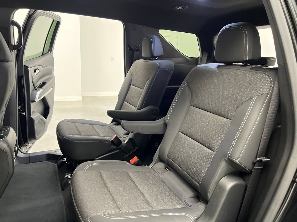 Used 2024 Chevrolet Traverse LT FWD image 18