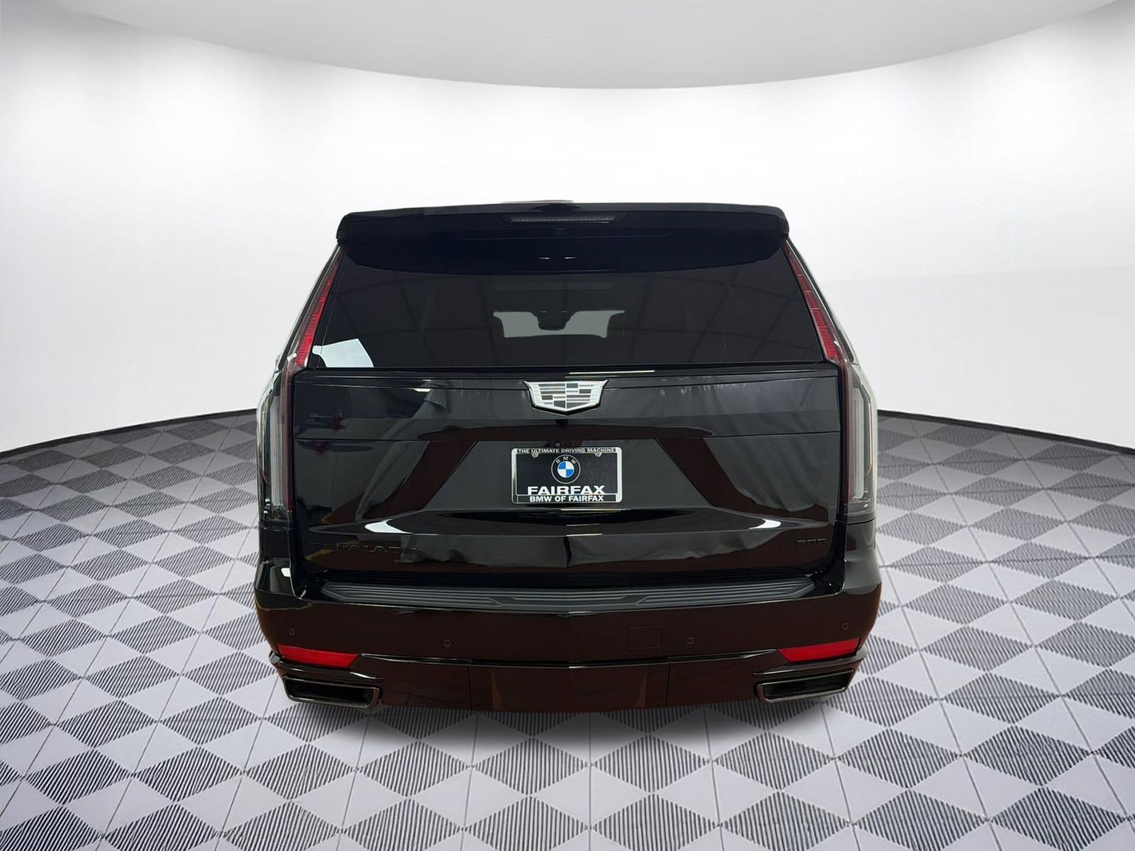 Used 2024 Cadillac Escalade ESV Sport w/ LPO, ONYX Package image 9