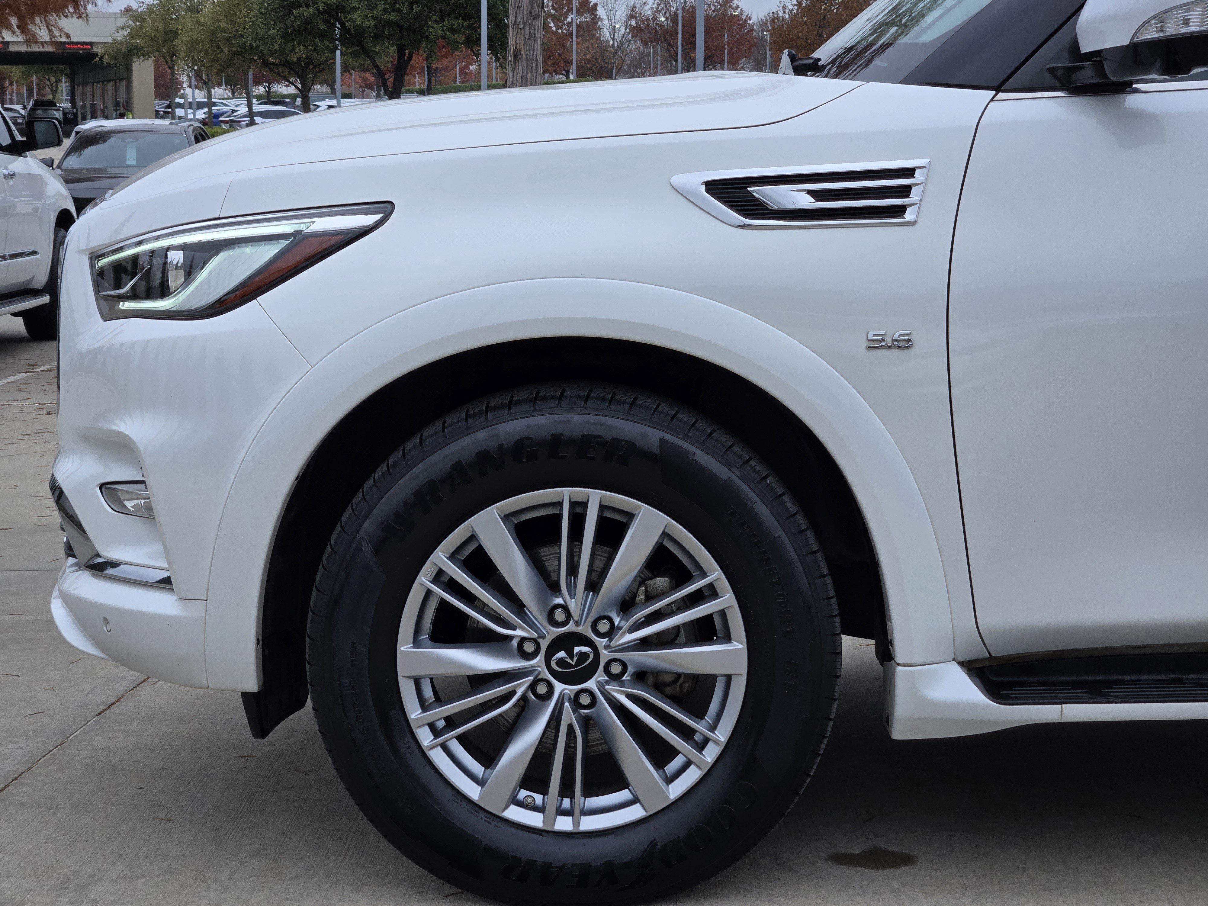 Used 2019 INFINITI QX80 Luxe w/ Proassist Package image 9