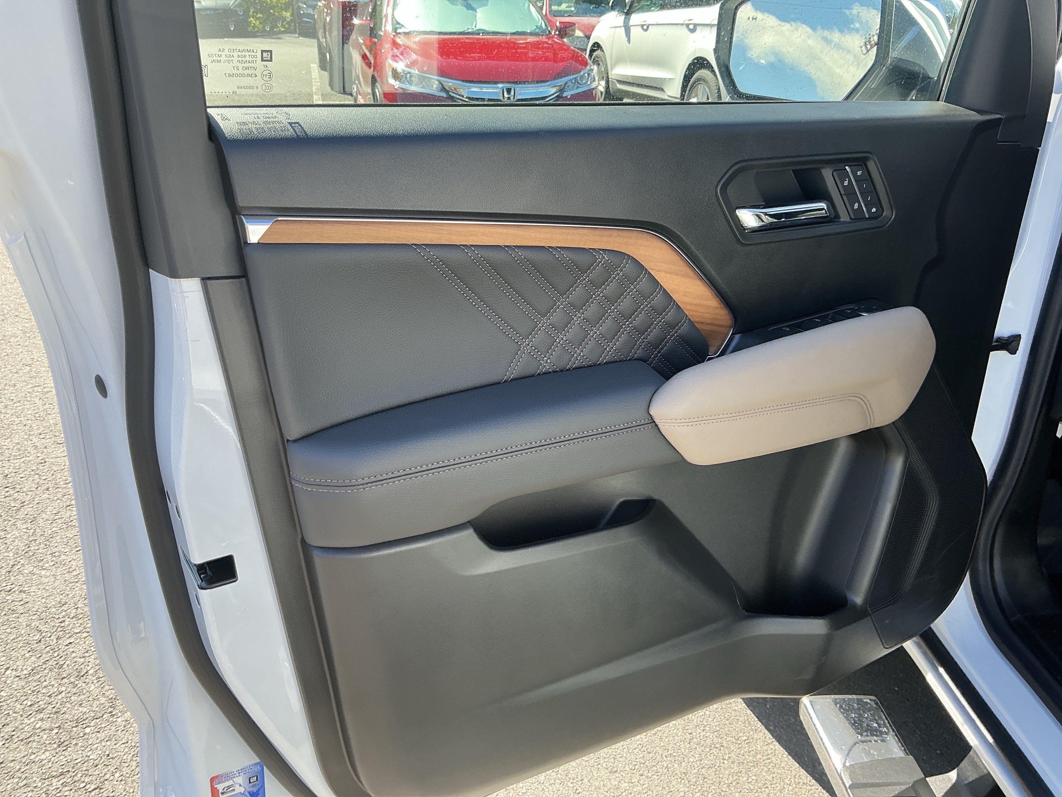 New 2026 GMC Canyon Denali AWD/4WD image 13