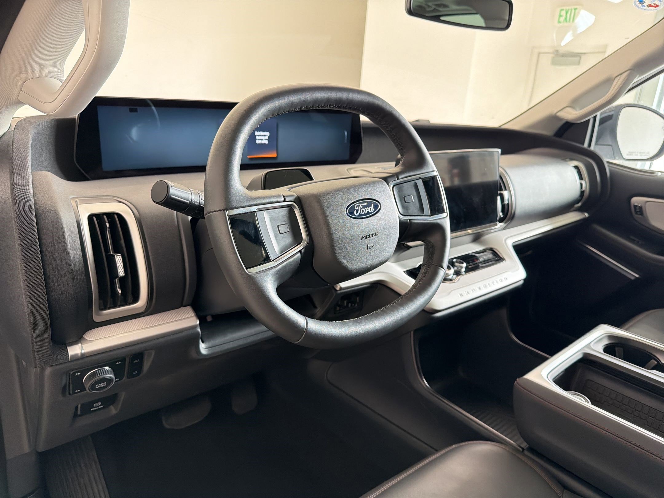 Used 2025 Ford Expedition Max Active AWD/4WD image 4