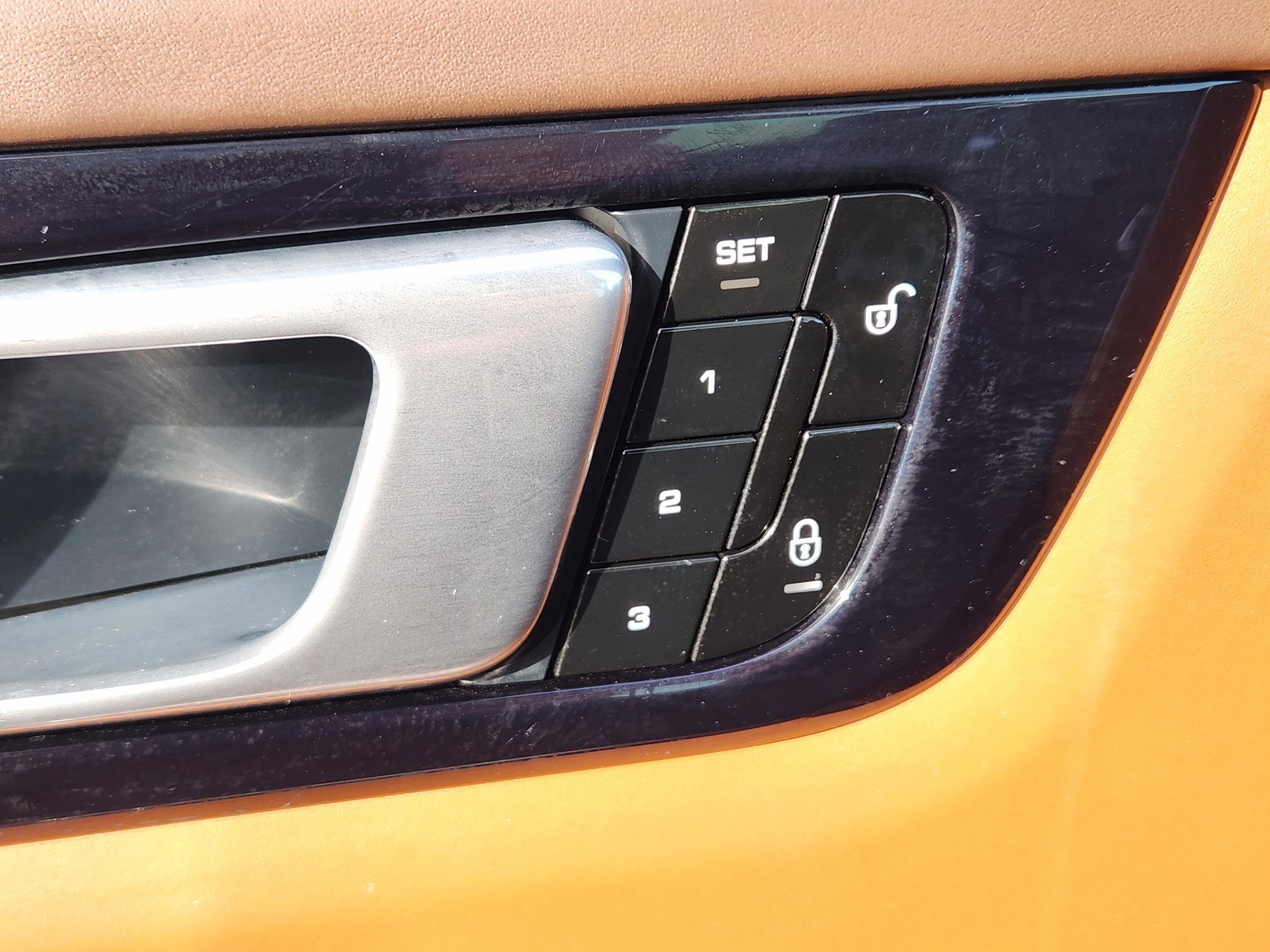 Used 2019 Porsche Cayenne Turbo image 22