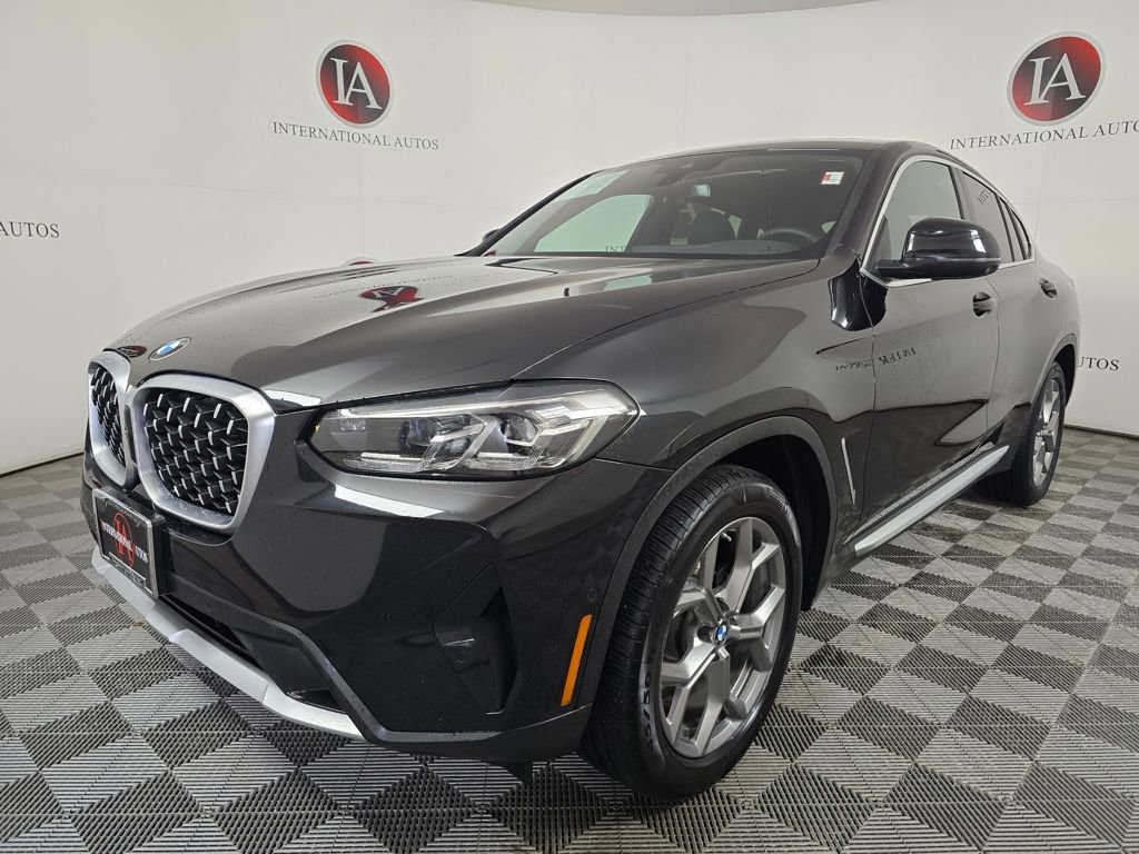 Certified 2023 BMW X4 xDrive30i w/ Premium Package image 5