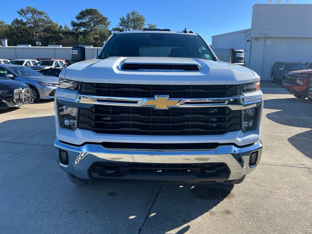 Used 2024 Chevrolet Silverado 2500 LT image 8