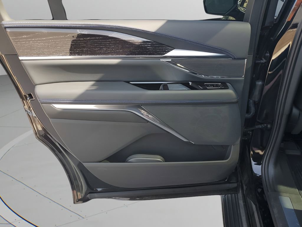 New 2026 Cadillac Escalade IQL Luxury w/ LPO, Floor Liner Package image 17