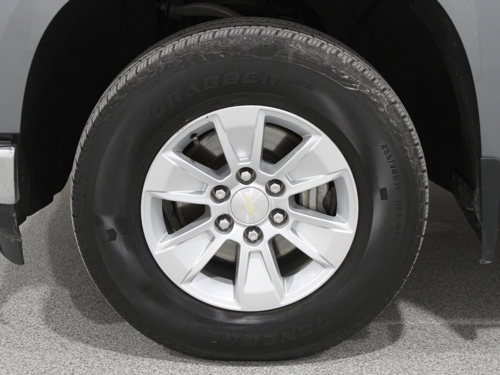 Used 2020 Chevrolet Silverado 1500 LT w/ All-Star Edition image 22