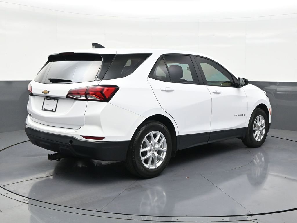 Used 2024 Chevrolet Equinox LS image 5
