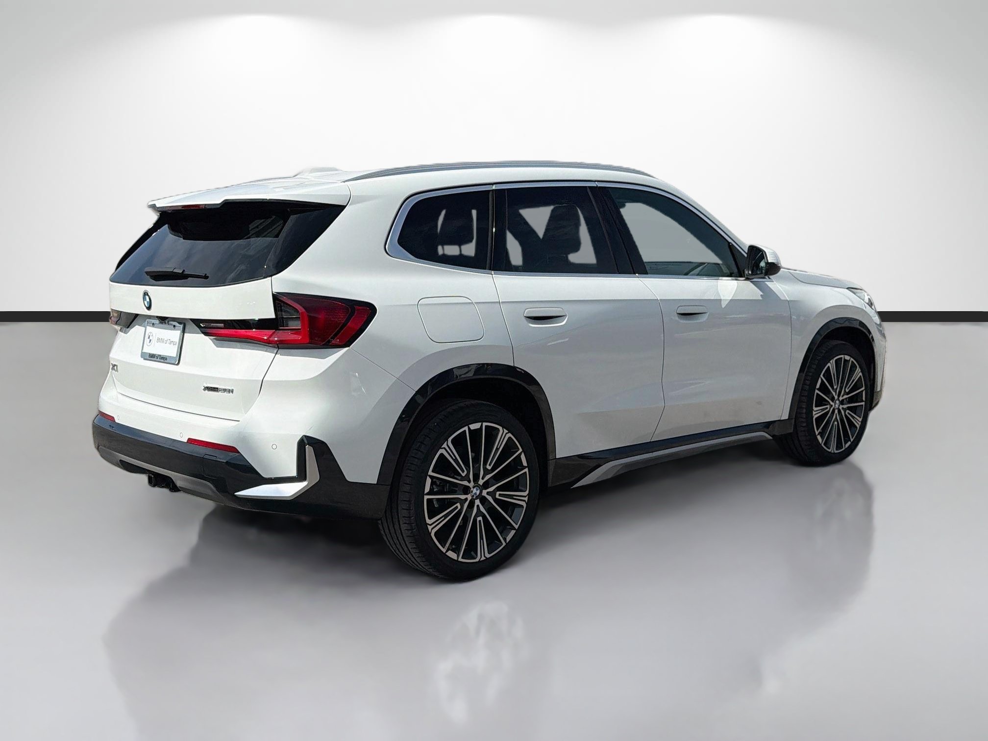 Used 2026 BMW X1 xDrive28i w/ Convenience Package AWD/4WD image 3