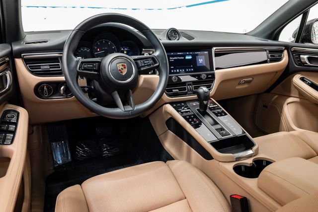 Used 2024 Porsche Macan AWD/4WD image 6