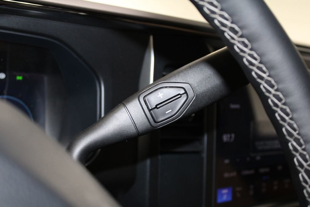 New 2026 Ford F250 Lariat w/ Chrome Package image 41