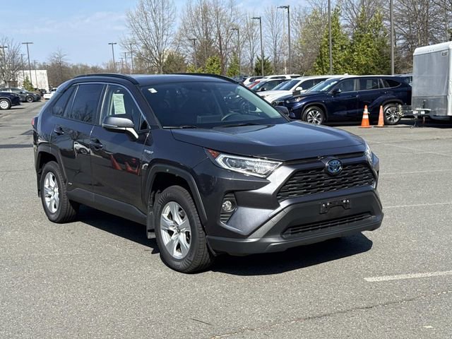 Used 2020 Toyota RAV4 XLE w/ Convenience Package image 1