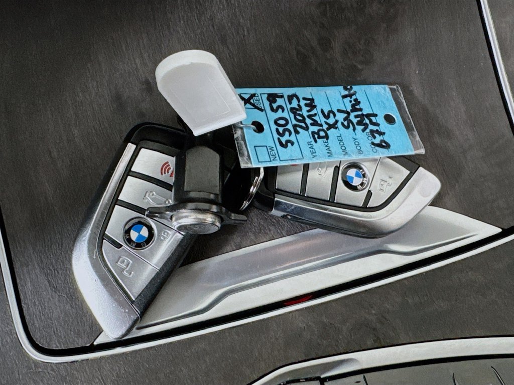 Used 2023 BMW X5 xDrive40i w/ Premium Package AWD/4WD image 32
