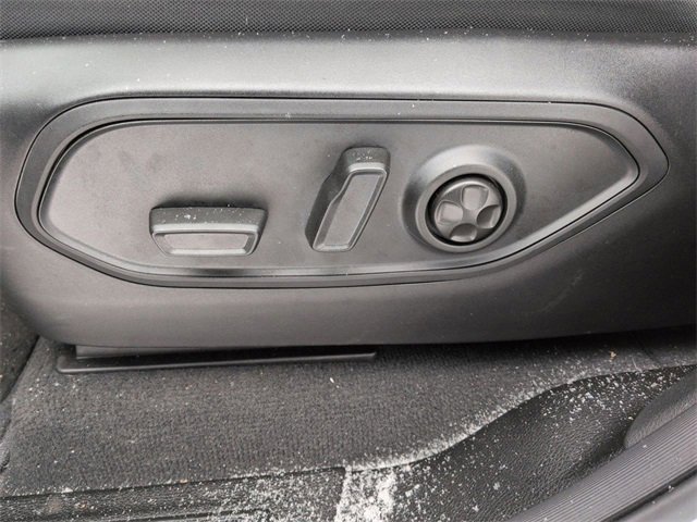 Used 2024 Jeep Grand Cherokee Laredo X image 19