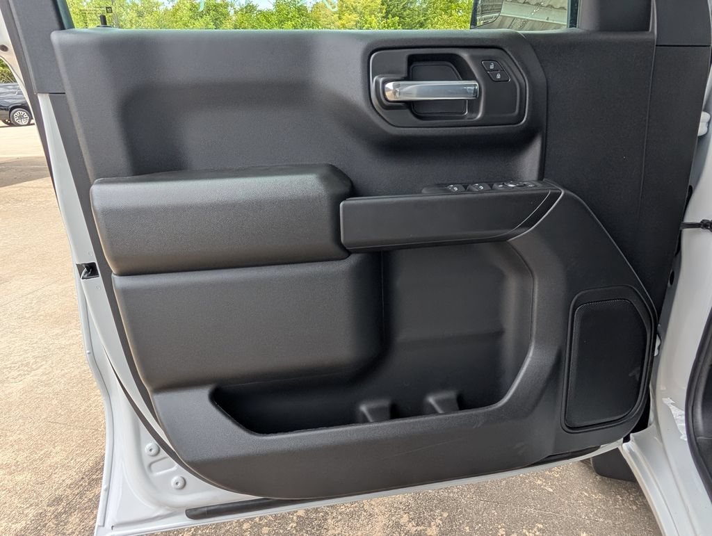 New 2026 Chevrolet Silverado 1500 Custom w/ LPO, Dark Essentials Package RWD image 12