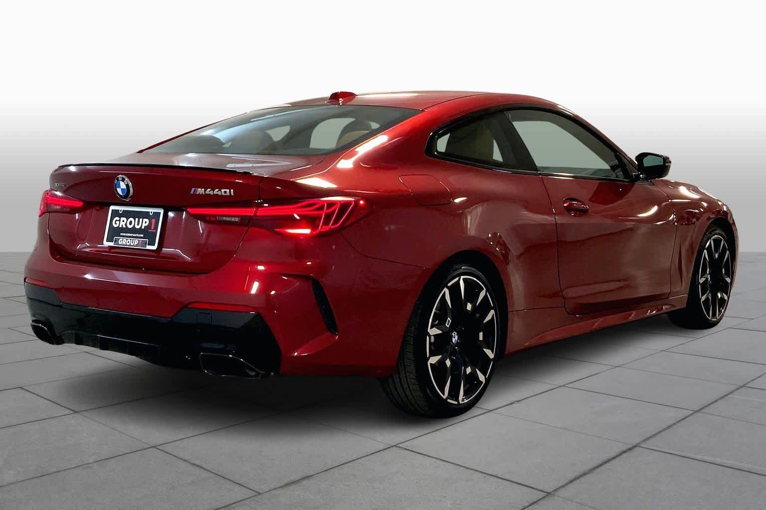 Used 2025 BMW 440i xDrive Coupe w/ Premium Package AWD/4WD image 12