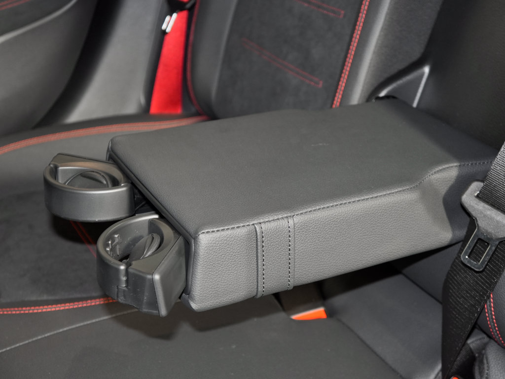 Certified 2025 Mercedes-Benz CLA 35 AMG 4MATIC image 31