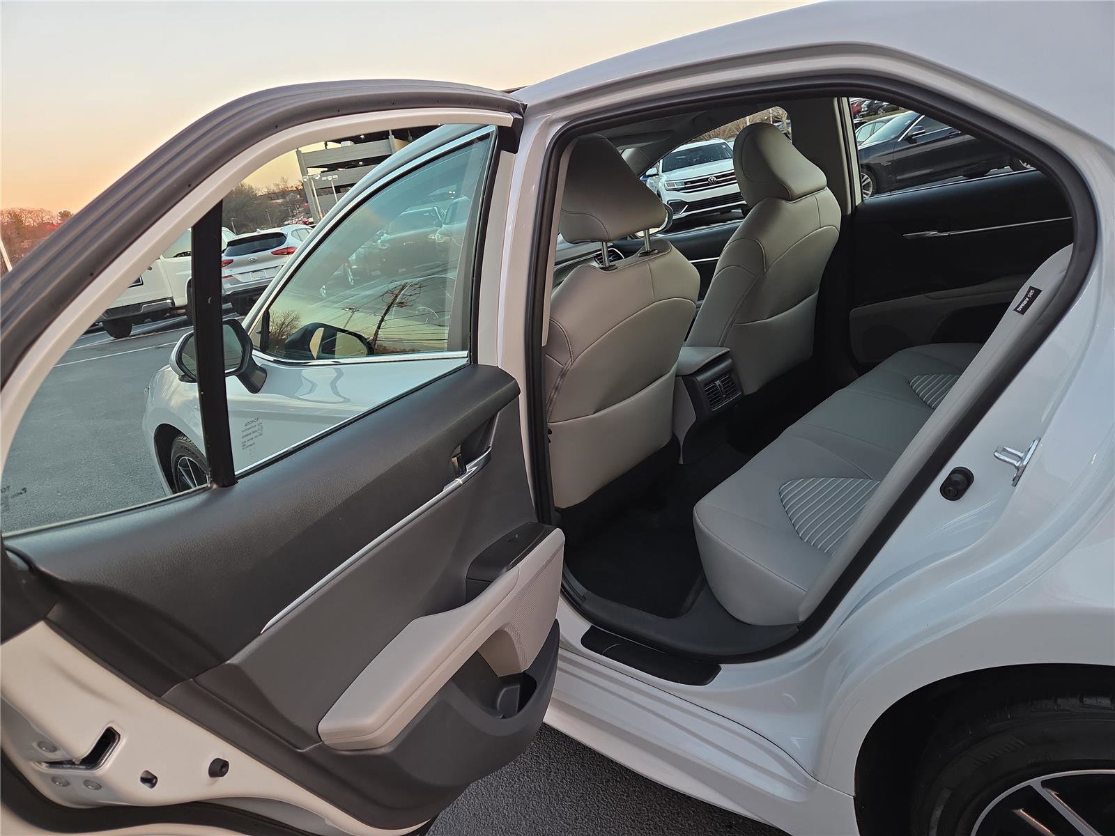 Used 2023 Toyota Camry SE image 24