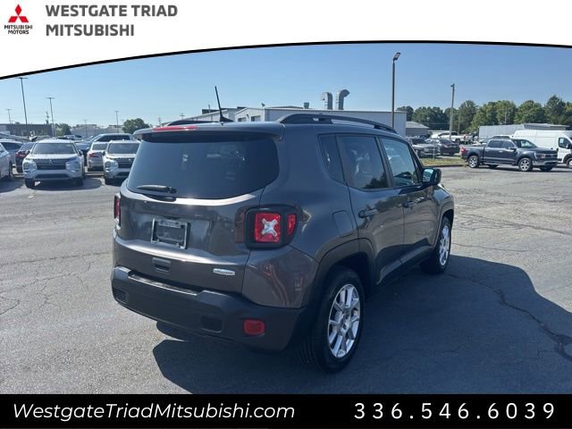Used 2019 Jeep Renegade Latitude FWD image 4
