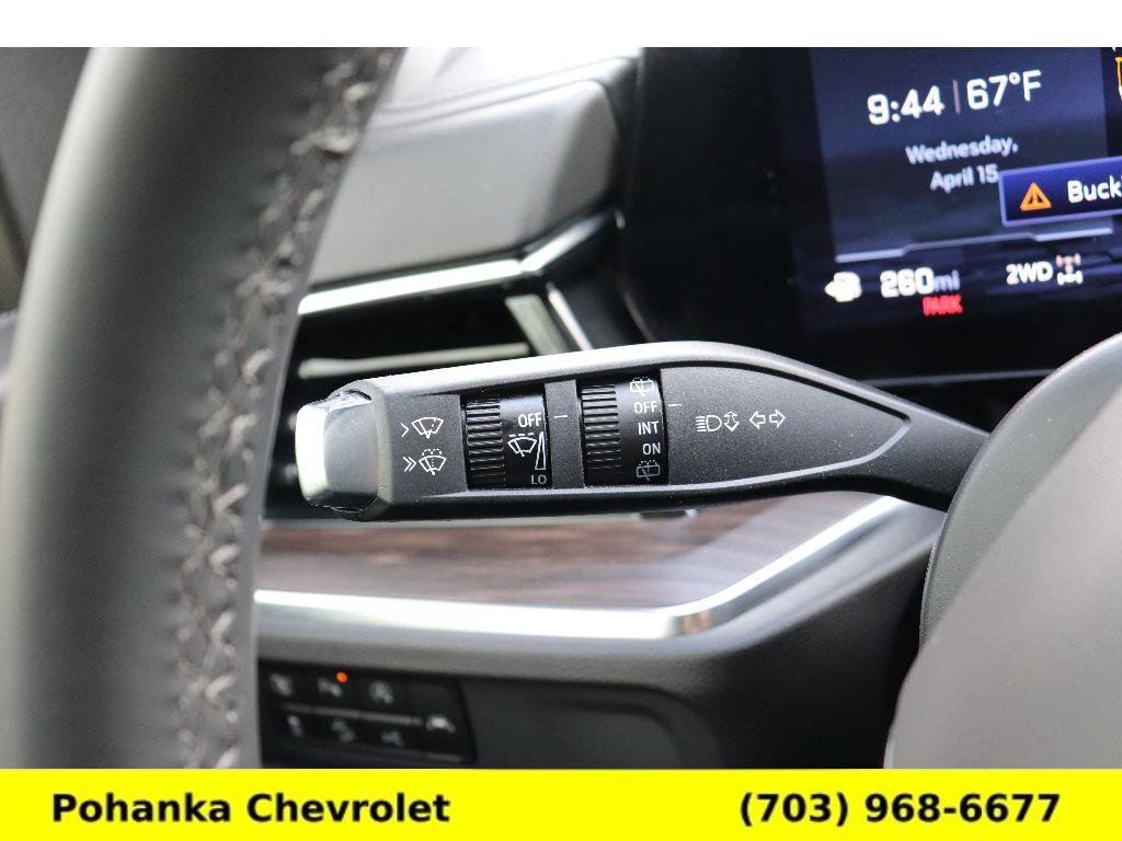 Certified 2025 Chevrolet Suburban Z71 image 10