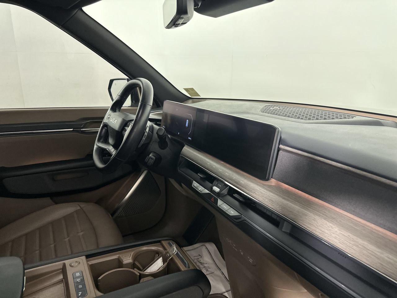 Certified 2024 Kia EV9 Land AWD/4WD image 14