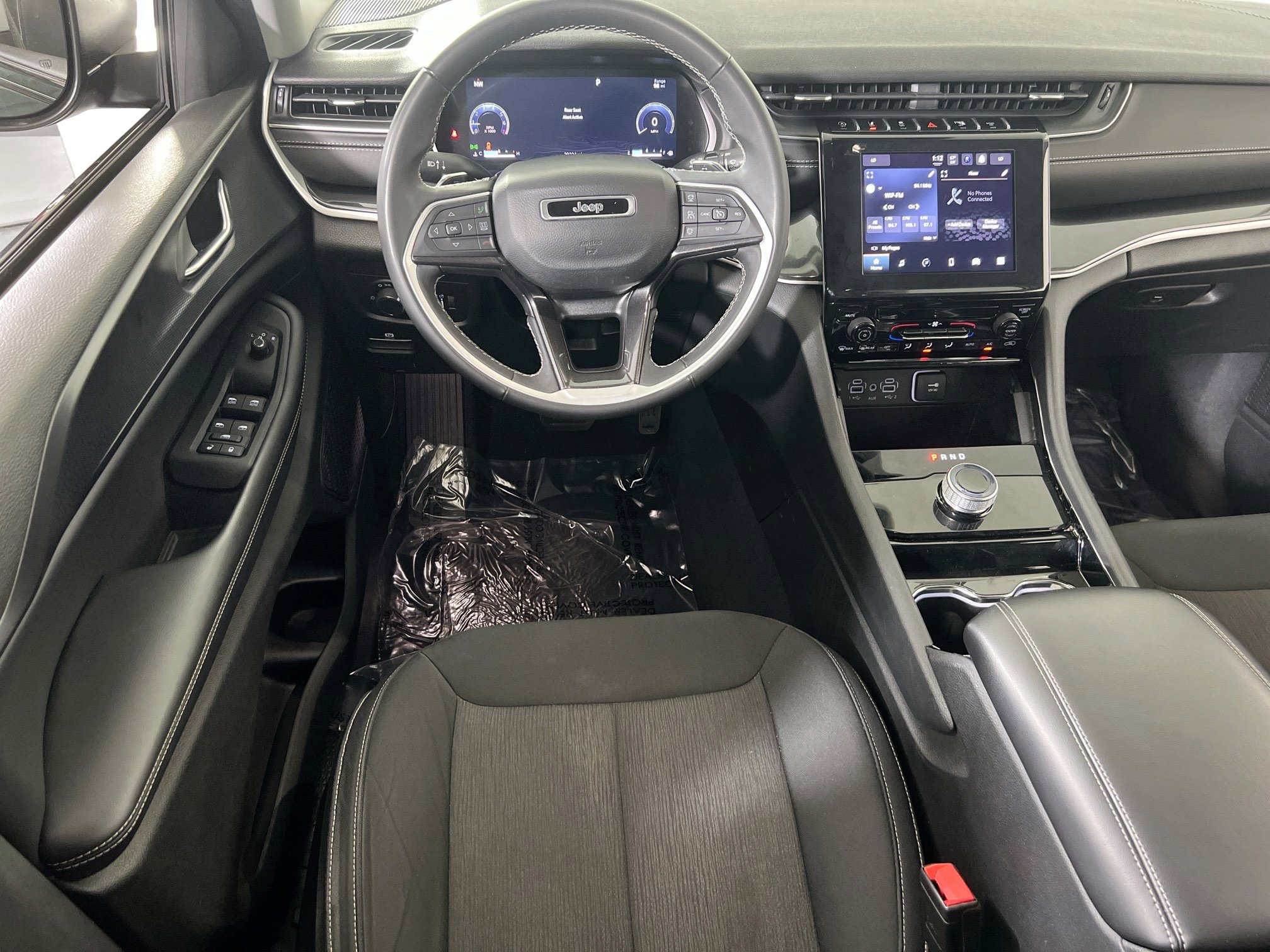 Used 2023 Jeep Grand Cherokee L Laredo AWD/4WD image 20