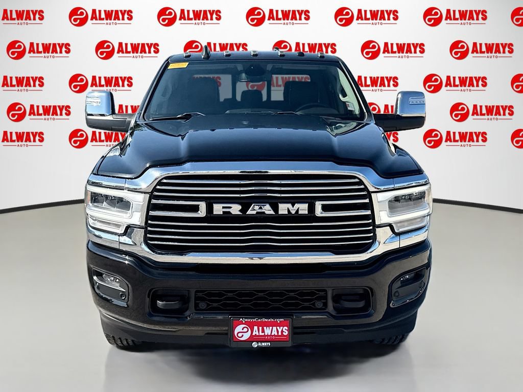 Used 2024 RAM 3500 Laramie AWD/4WD image 2