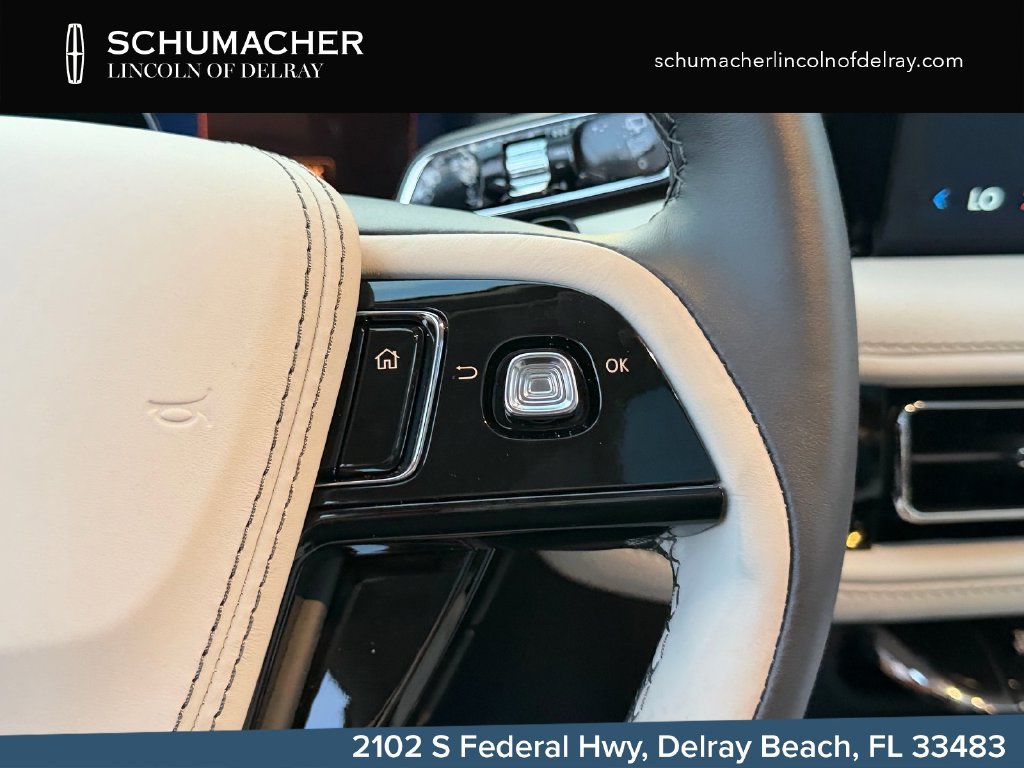 New 2026 Lincoln Aviator AWD image 18