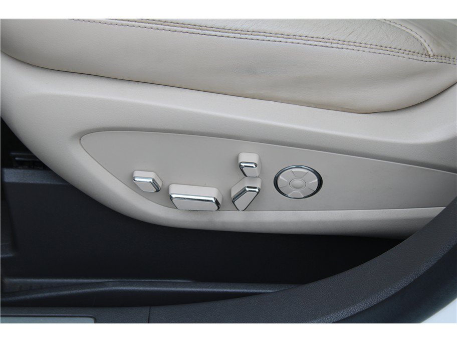 Used 2016 Lincoln MKX Reserve w/ Technology Package AWD/4WD image 9