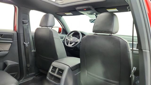 Used 2021 Volkswagen Atlas Cross Sport SE w/ Panoramic Sunroof Package image 26