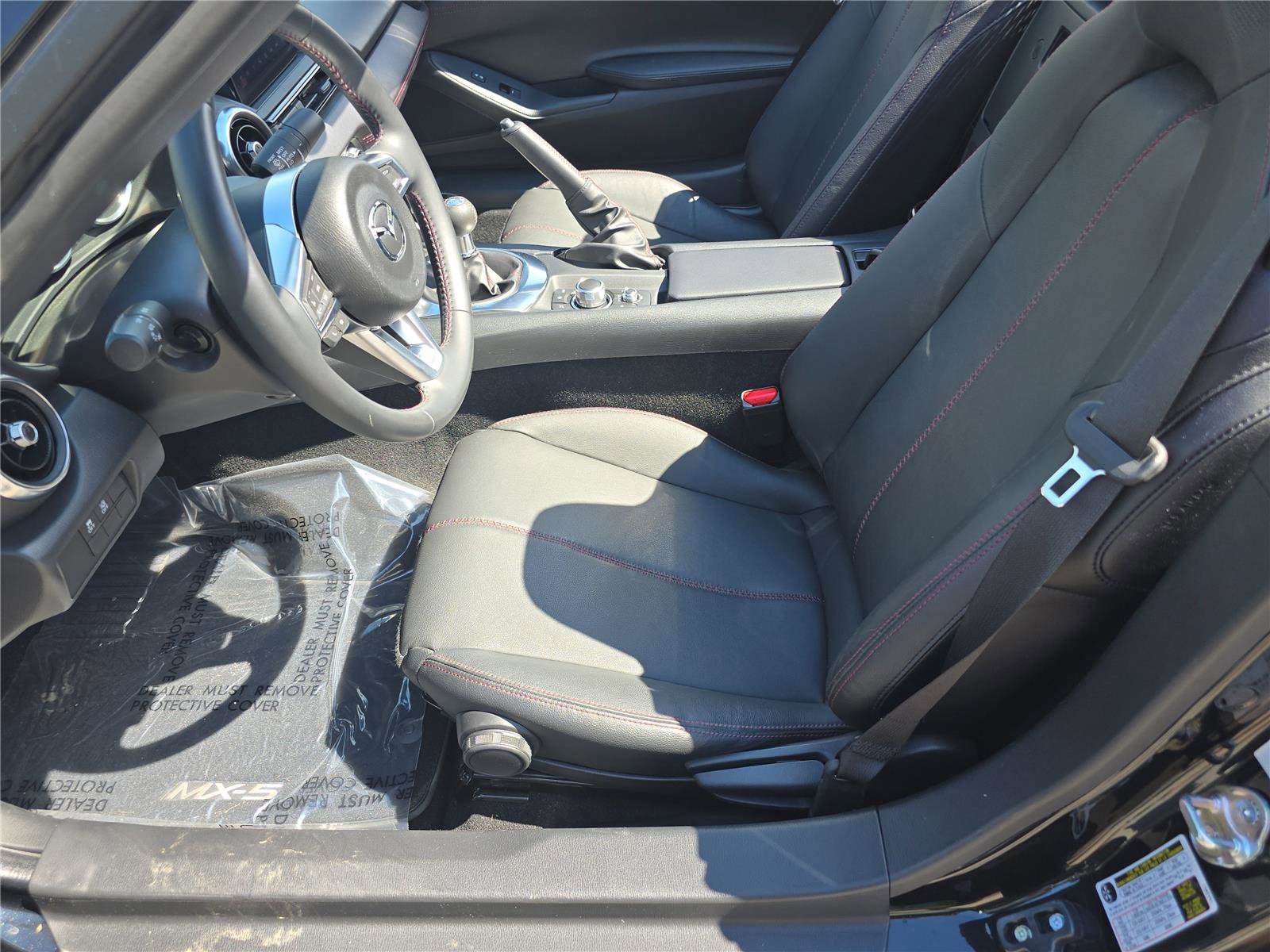 Used 2019 MAZDA MX-5 Miata Grand Touring w/ GT-S Package RWD image 15