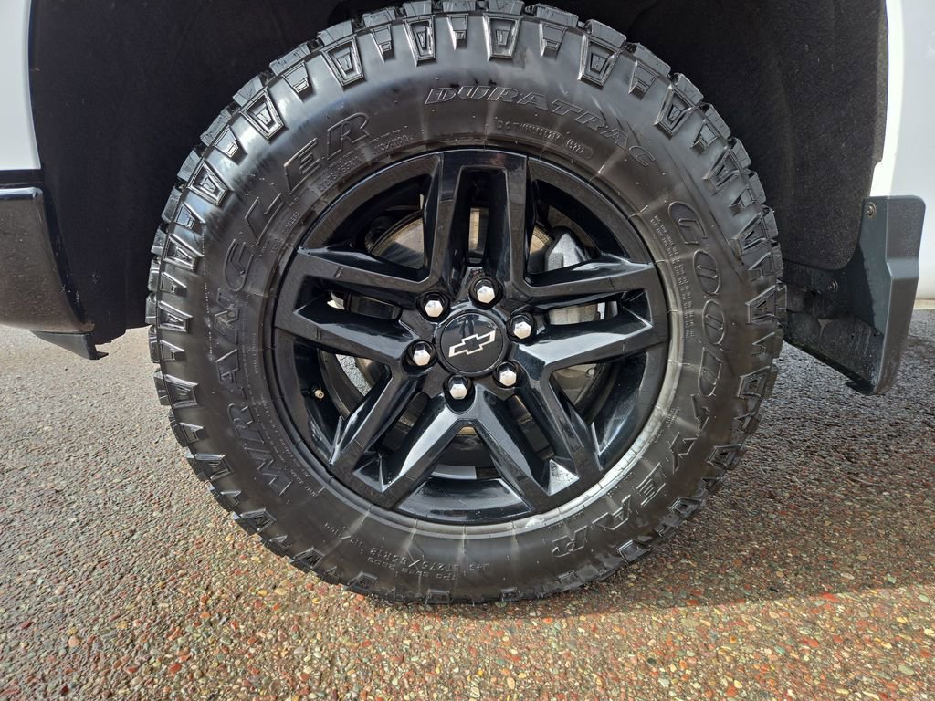 Used 2023 Chevrolet Silverado 1500 LT Trail Boss w/ Protection Package image 10