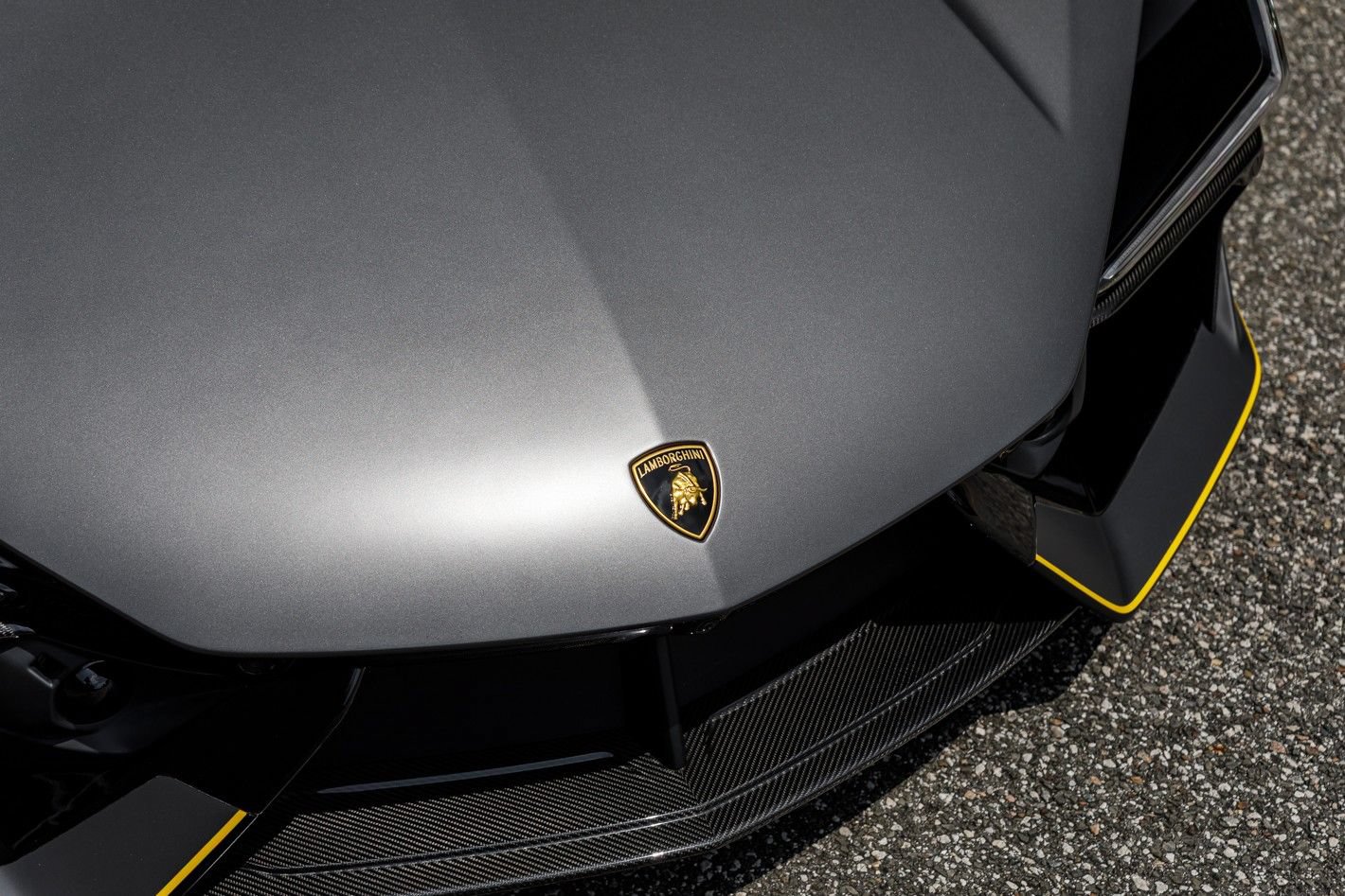 Used 2025 Lamborghini Revuelto AWD/4WD image 31