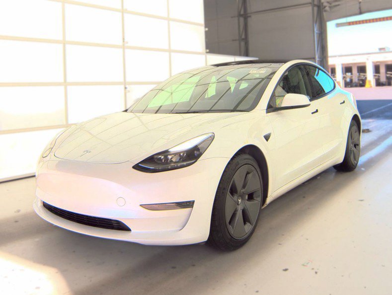 Used 2023 Tesla Model 3 Standard Range RWD image 3