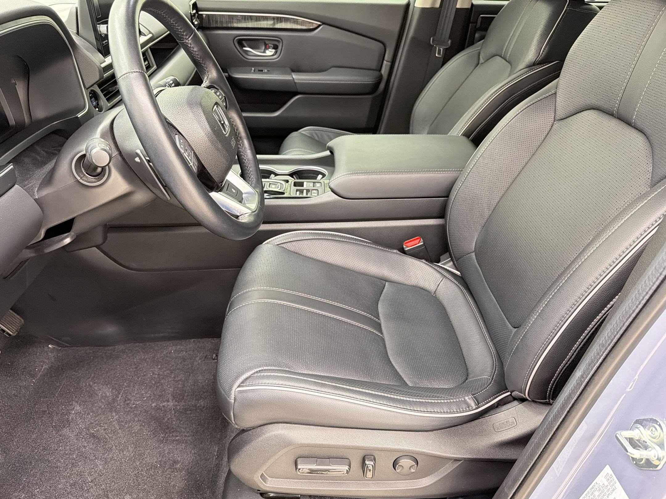 Used 2024 Honda Pilot Elite image 5