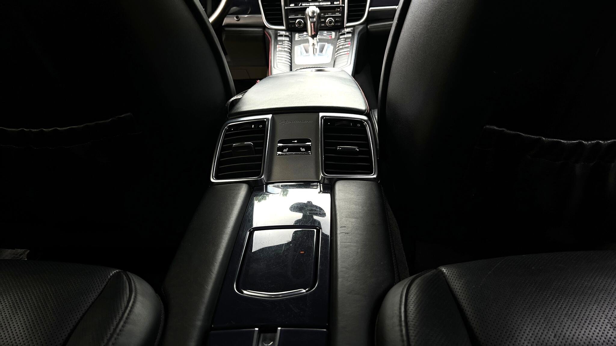 Used 2010 Porsche Panamera 4S image 19