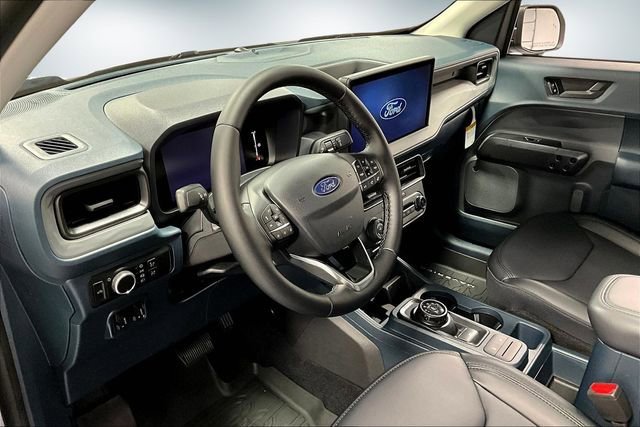 New 2025 Ford Maverick Lariat w/ Black Appearance Package image 7